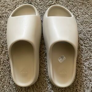 yeezy slides